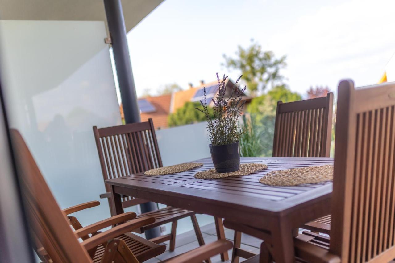 Lellemarine By Bltn Apartmanok Balatonlelle Exterior photo
